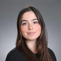 Paloma Muñoz - Student Desk Assistant 